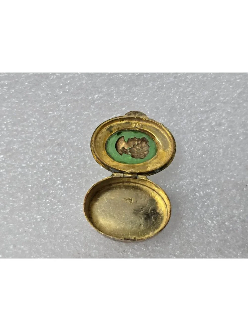 Vintage Italian Cameo Pill Box Green Glass Cameo Gold Tone Trinket Box Italy